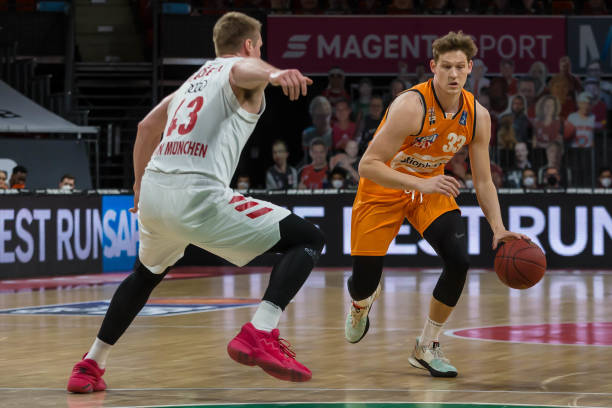 领袖作用同 领袖作用同